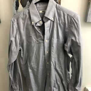 Men’s Uní Qlo button down size XS blue